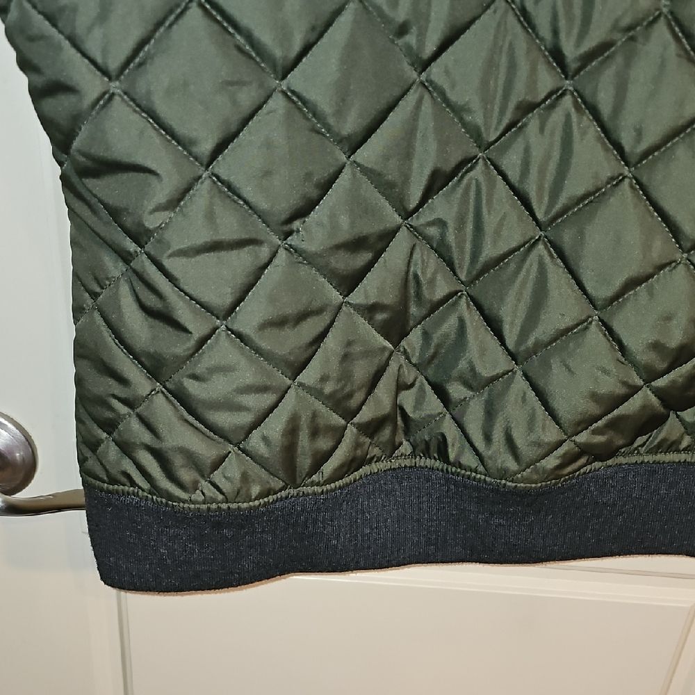 Ruff Hewn Quilted Vest with Hood - Olive and Charcoal SIZE L - Picture 5 of 5